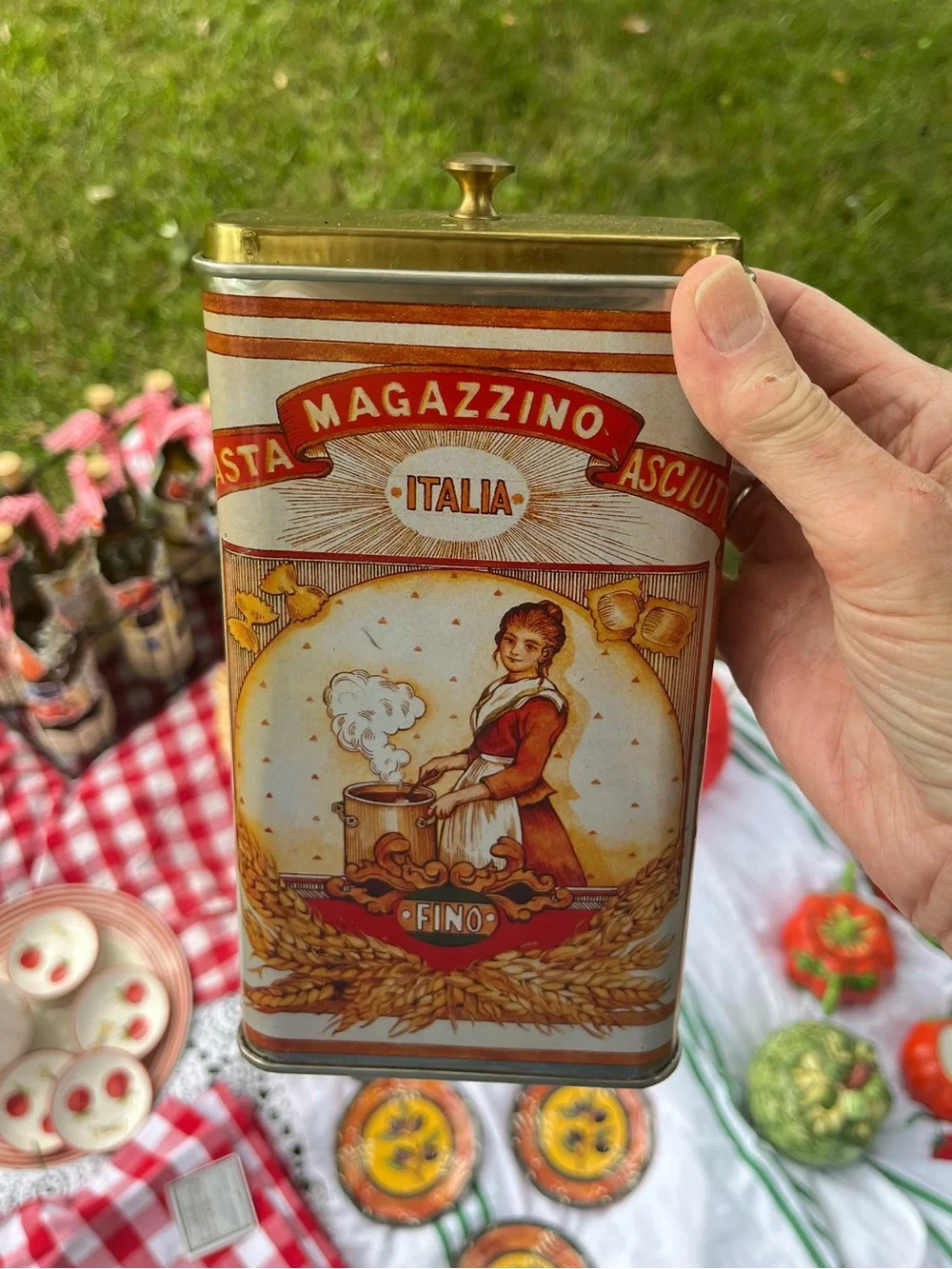 Ciao Baby themed shower decoration props